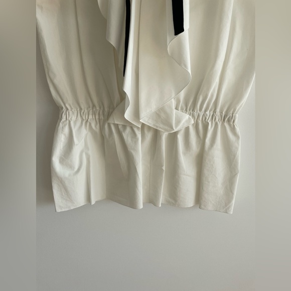 Marni White Cotton Sleeveless Peplum Hem Ruffled Blouse with Black Bow Size 44/8 - Picture 4 of 8